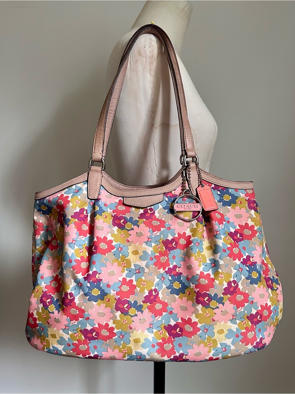 Coach Peyton Floral Print Gallery Tote Style F28931 Canvas Leather Trim Hangtags